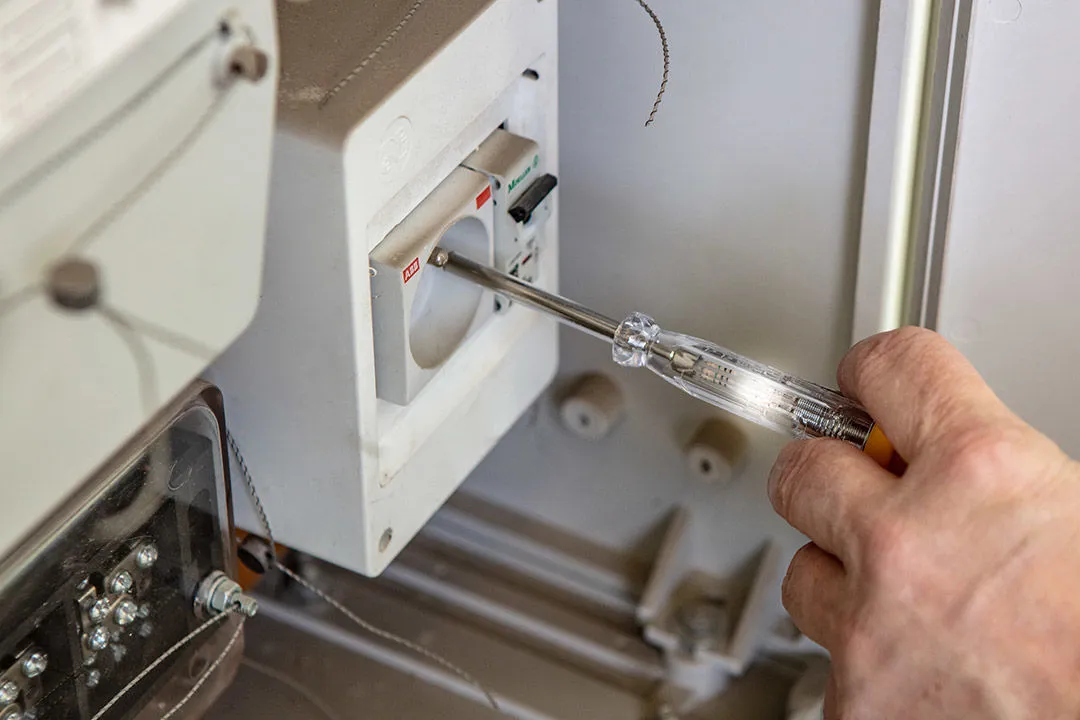 Jeu De Pinces Et Tournevis 1000V 13 Pcs. Neo 01-234 – Image 12