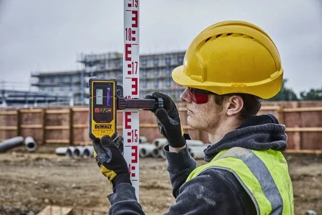 Niveleur Laser DeWalt DCE080D1RS – Image 7